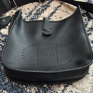 EUC basically new used 2x fashion crossbody